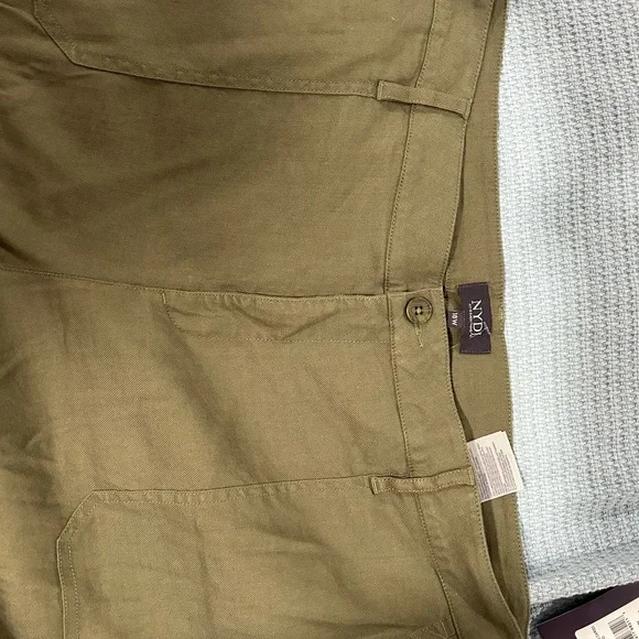 Phil & Lil's Just Like Us Book - Picture 8 of 9